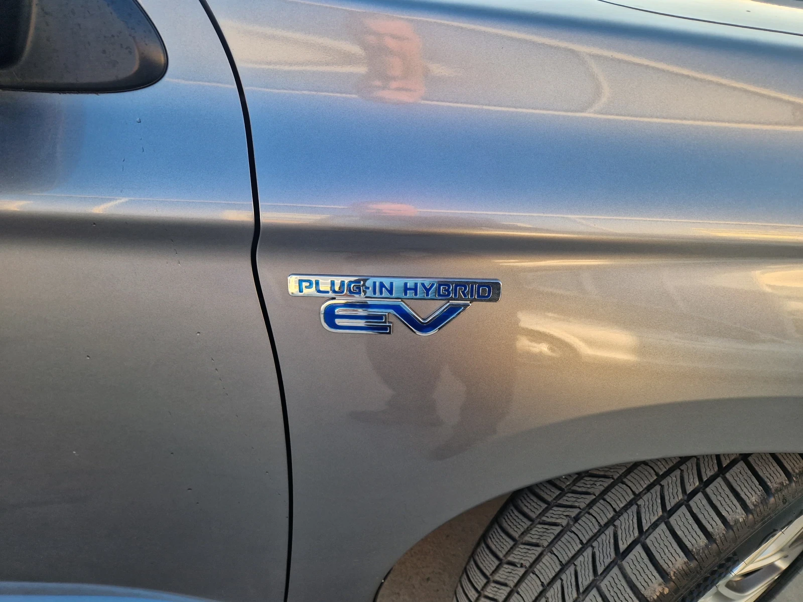 Mitsubishi Outlander 2.0 benzin-PLUG-IN HYBRID, NOV VNOS ITALIA KATO NO - изображение 5