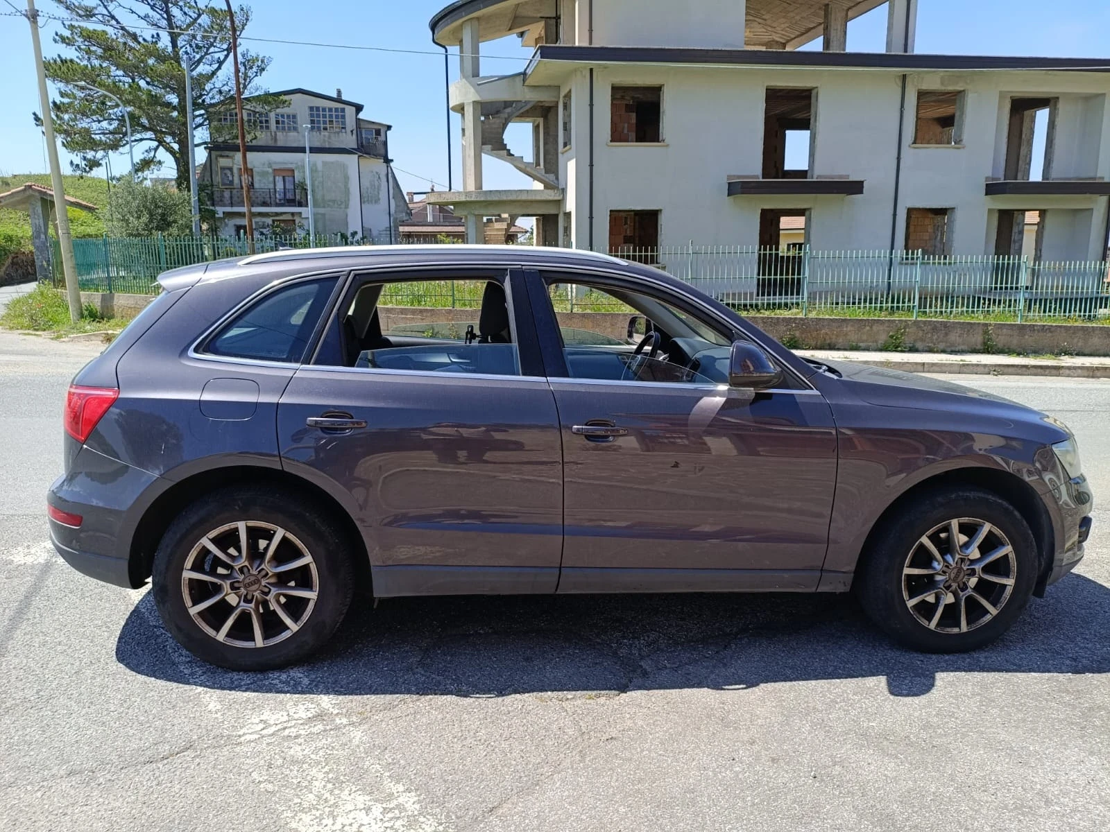 Audi Q5 КАТО НОВА , снимка 3 - Автомобили и джипове - 53698253