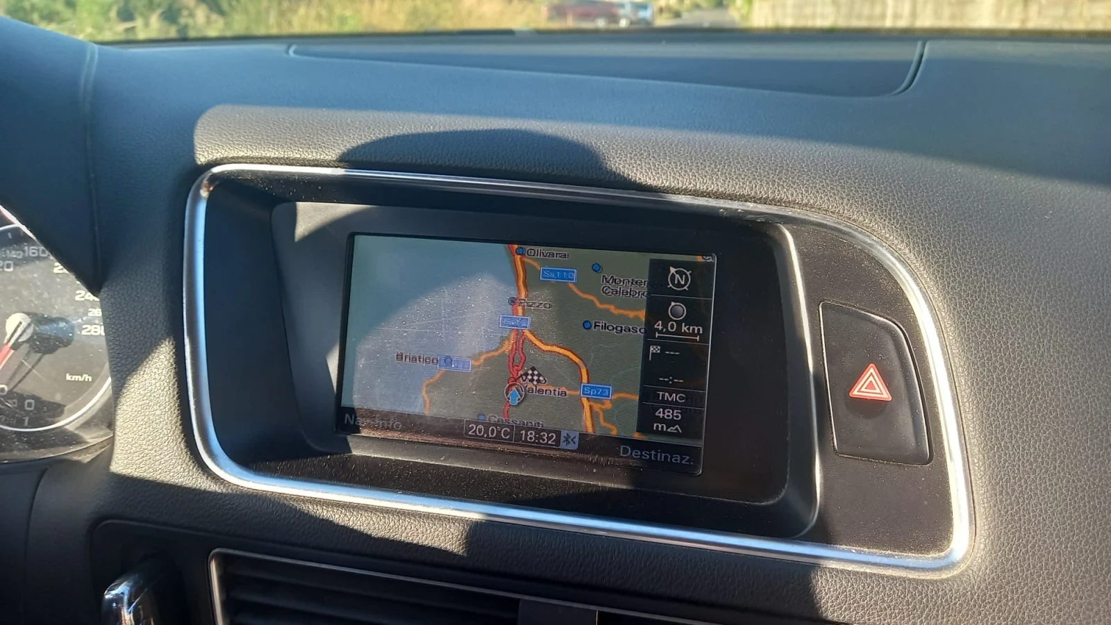 Audi Q5 КАТО НОВА , снимка 8 - Автомобили и джипове - 53698253