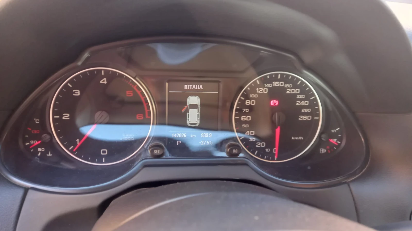 Audi Q5 КАТО НОВА , снимка 9 - Автомобили и джипове - 53698253