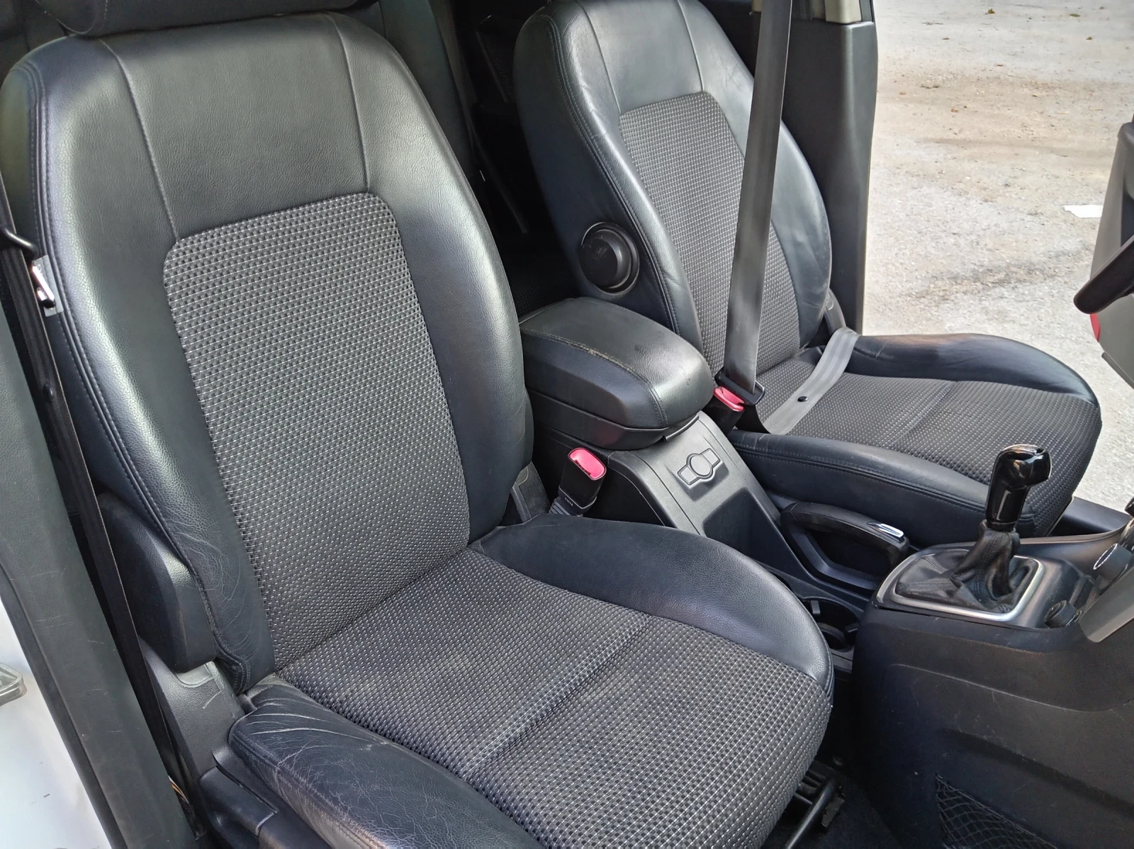 Chevrolet Captiva Газ/бензин, снимка 10 - Автомобили и джипове - 55531003