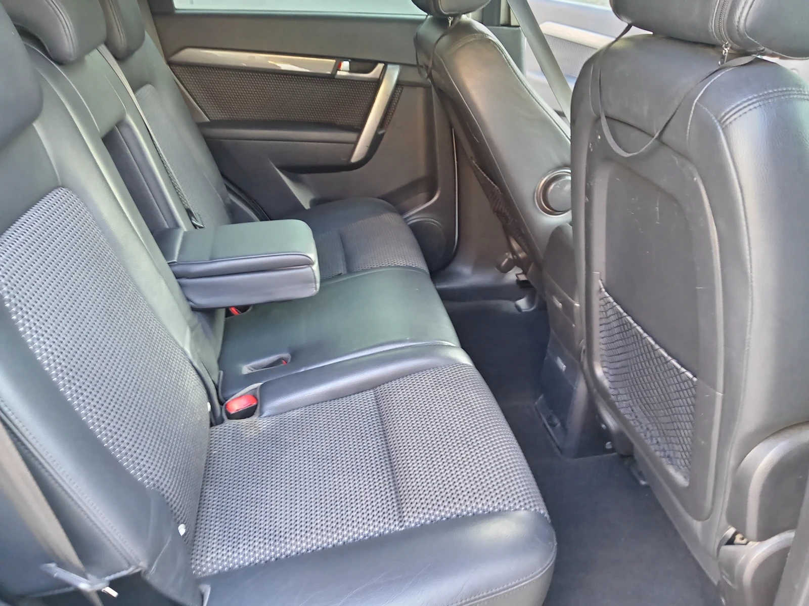Chevrolet Captiva Газ/бензин, снимка 8 - Автомобили и джипове - 55531003