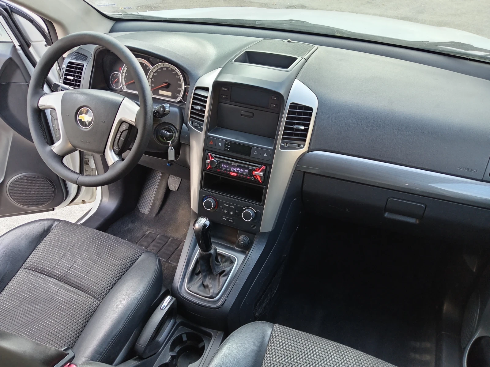 Chevrolet Captiva Газ/бензин, снимка 7 - Автомобили и джипове - 55531003