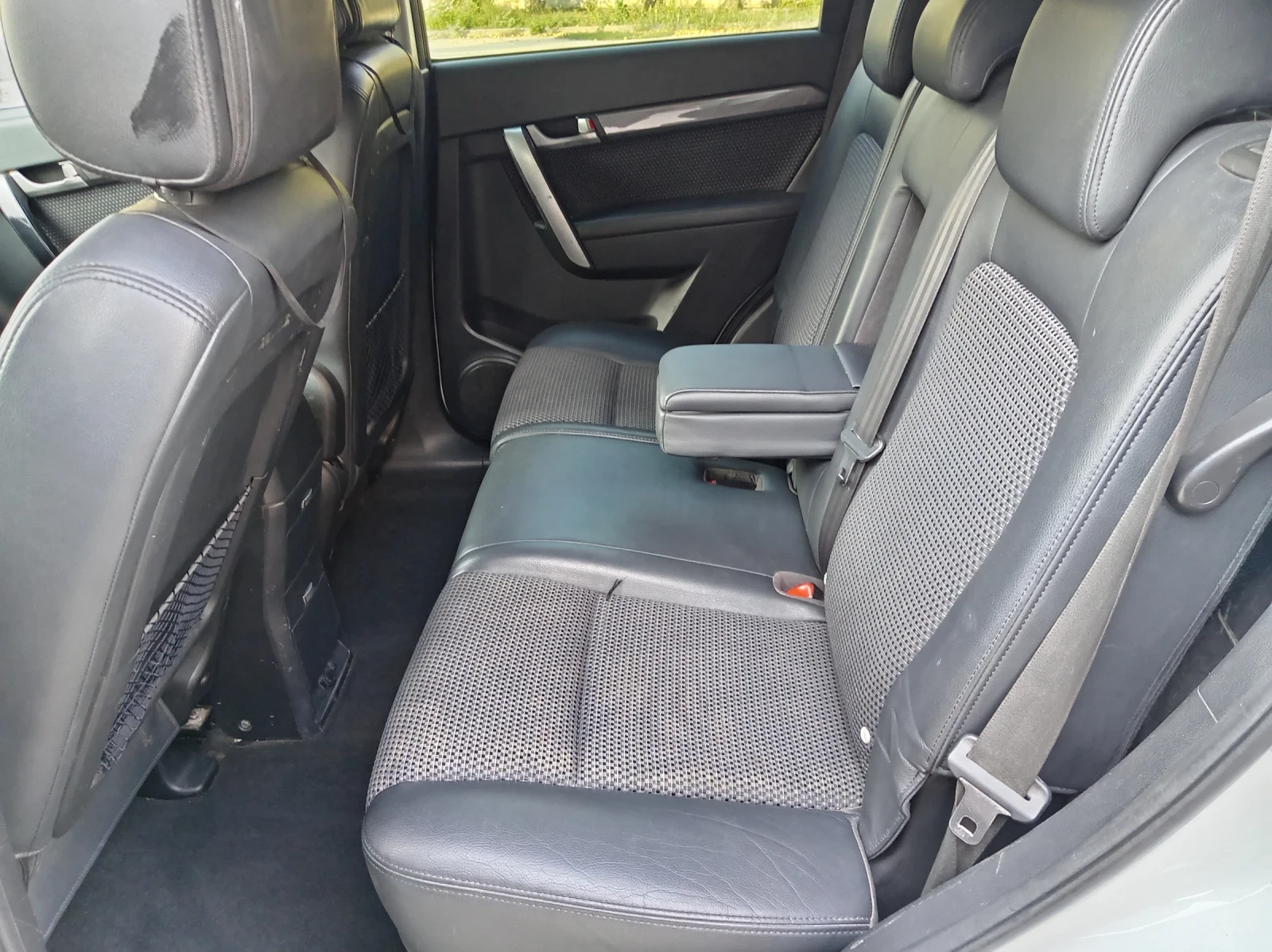 Chevrolet Captiva Газ/бензин, снимка 6 - Автомобили и джипове - 55531003