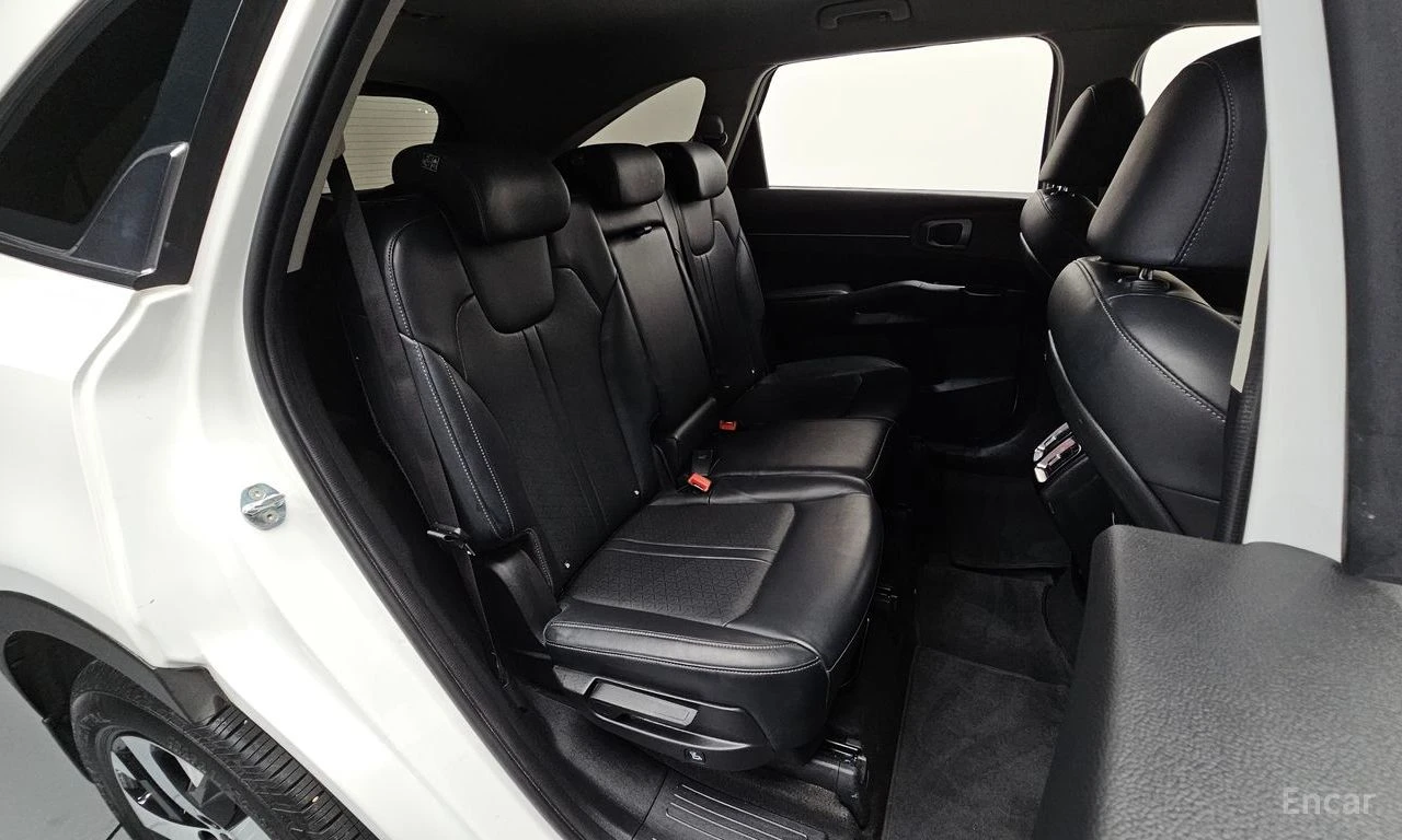 Kia Sorento КАМЕРА* ДИСТРОНИК* LANE* ASSIST* , снимка 13 - Автомобили и джипове - 56082626