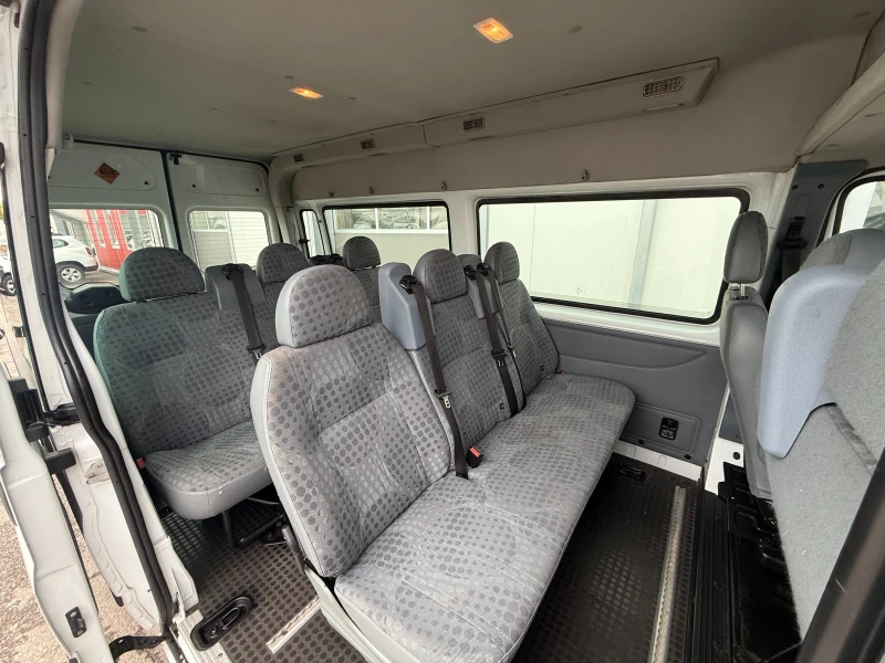 Ford Transit (8+ 1)2.2 TDCi FT 300 L Trend, снимка 17 - Бусове и автобуси - 51960063