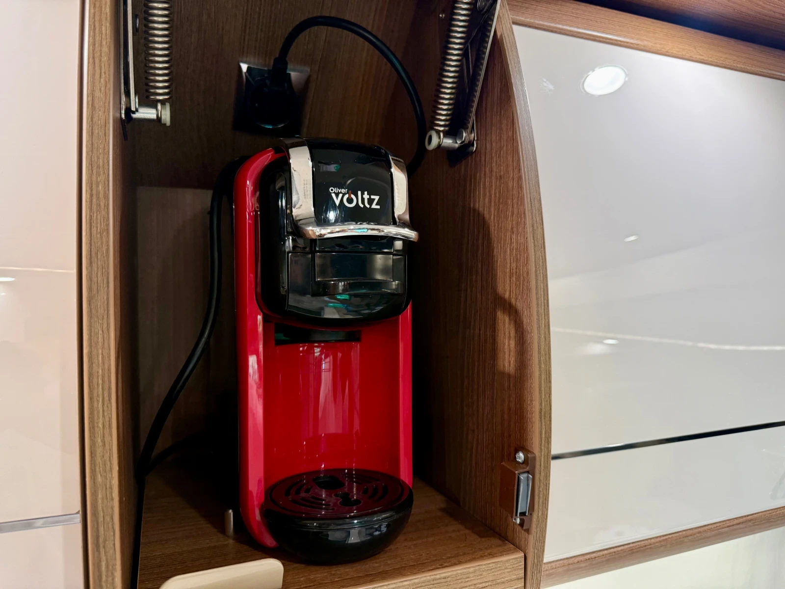 ������ Carthago C-Tourer 144* 3.5�.* � ���������* TV* K�������*  | Mobile.bg � ����������� 14