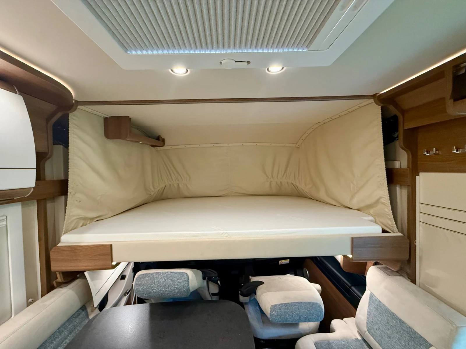 ������ Carthago C-Tourer 144* 3.5�.* � ���������* TV* K�������*  | Mobile.bg � ����������� 12