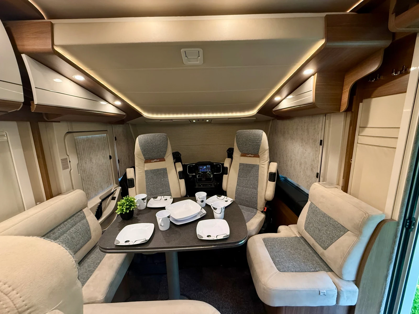 ������ Carthago C-Tourer 144* 3.5�.* � ���������* TV* K�������*  | Mobile.bg � ����������� 5