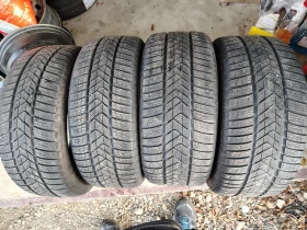 Гуми Зимни 245/45R18, снимка 1