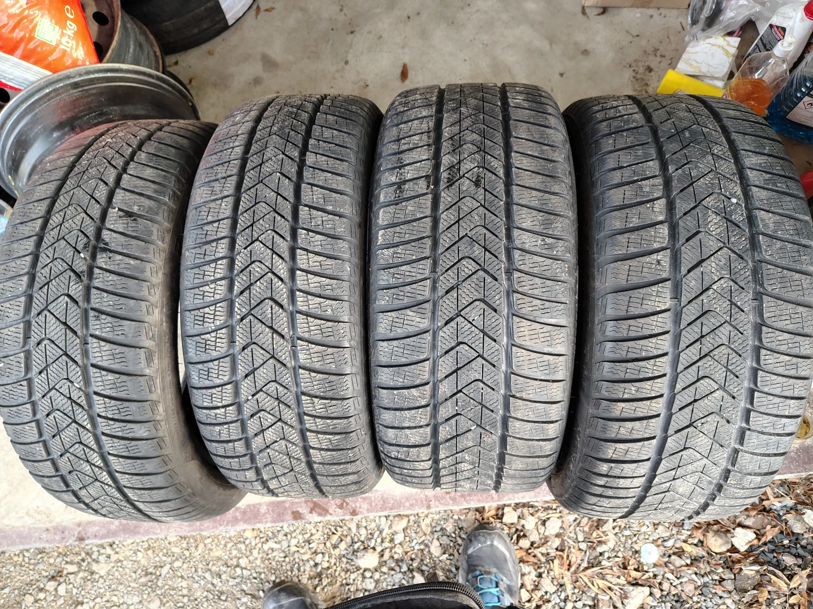 Гуми Зимни 245/45R18