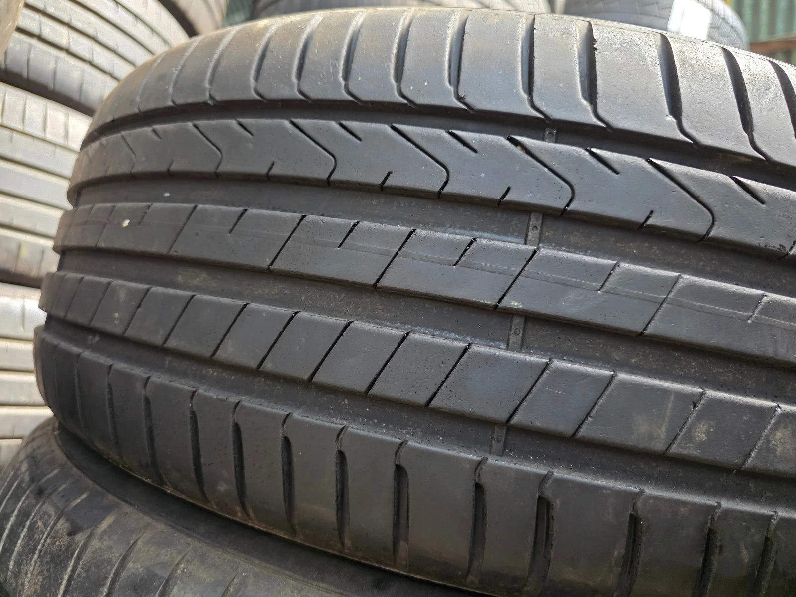 Гуми Летни 235/55R19, снимка 3 - Гуми и джанти - 55478974