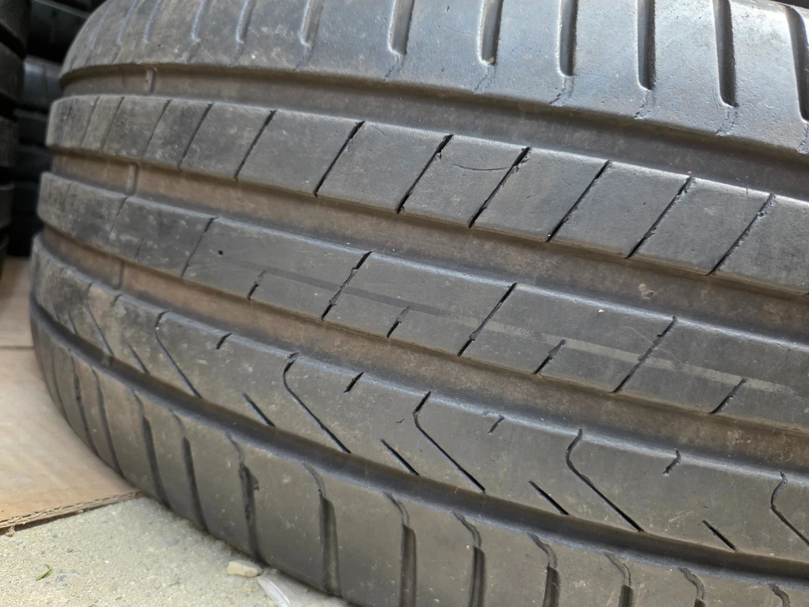 Гуми Летни 235/55R19, снимка 2 - Гуми и джанти - 55478974