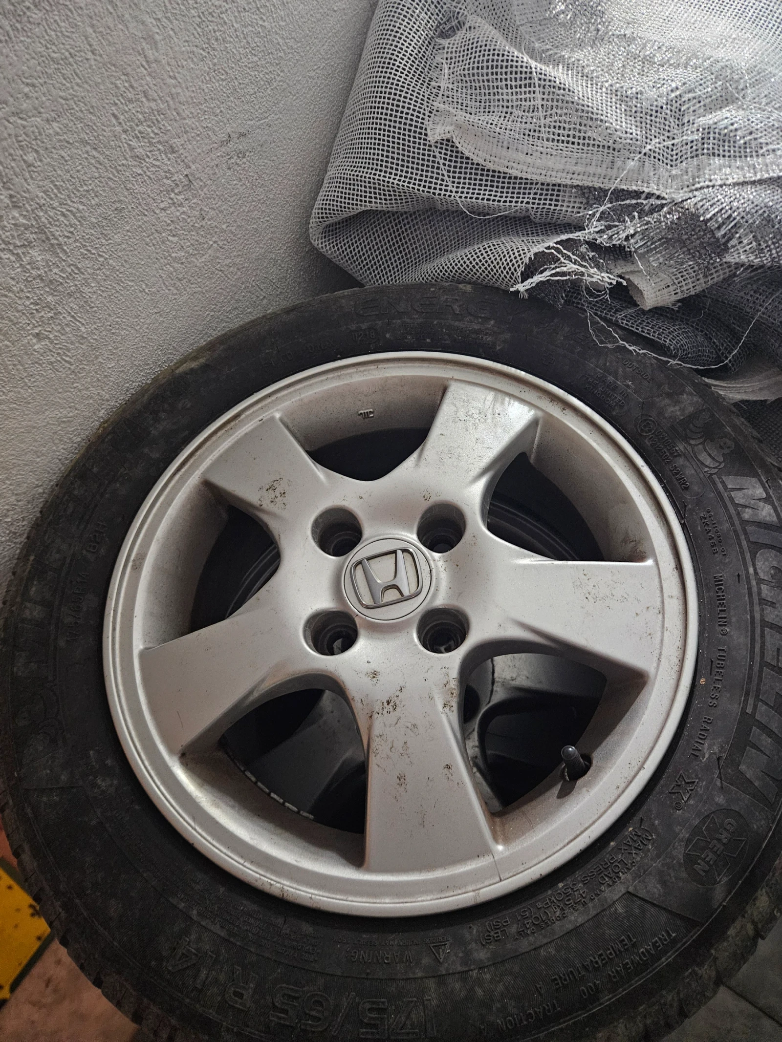 ���� � ������ 175/65R14 �� Honda Jazz | Mobile.bg � ����������� 2