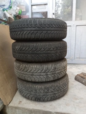 Гуми с джанти Semperit 175/65R14, снимка 3 - Гуми и джанти - 47609190