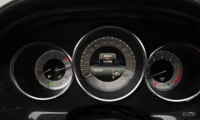 Mercedes-Benz CLS 350 * AMG* ПАКЕТ* ОБДУХВАНЕ* ПОДГРЕВ* КАМЕРИ* ШИБИДАХ*, снимка 8