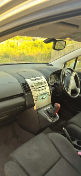 Toyota Corolla verso, снимка 12