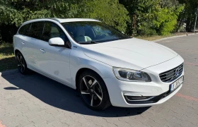 Volvo V60 2.4D5 Twin Engine Plug-in Hybrid AWD, снимка 2