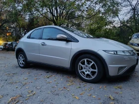 Обява за продажба на Honda Civic 8 gen 1.8 i-VTEC + ГАЗ Икономична и надеждна ~8 499 лв. - изображение 1
