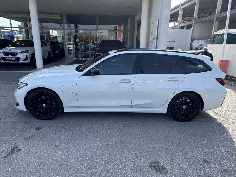 BMW 330 е xDrive Туринг, снимка 3 - Автомобили и джипове - 47763947