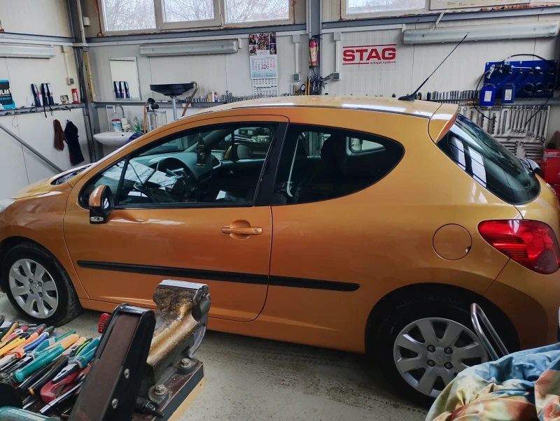 Peugeot 207, снимка 10 - Автомобили и джипове - 48907678