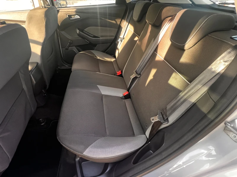 Ford Focus 1.0 100 кс , снимка 10 - Автомобили и джипове - 52875167