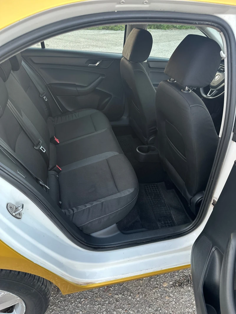 Skoda Rapid Euro 6, снимка 4 - Автомобили и джипове - 51371210