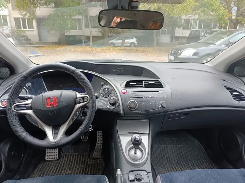 Honda Civic 8 gen 1.8 i-VTEC + ГАЗ Икономична и надеждна, снимка 9 - Автомобили и джипове - 52133823