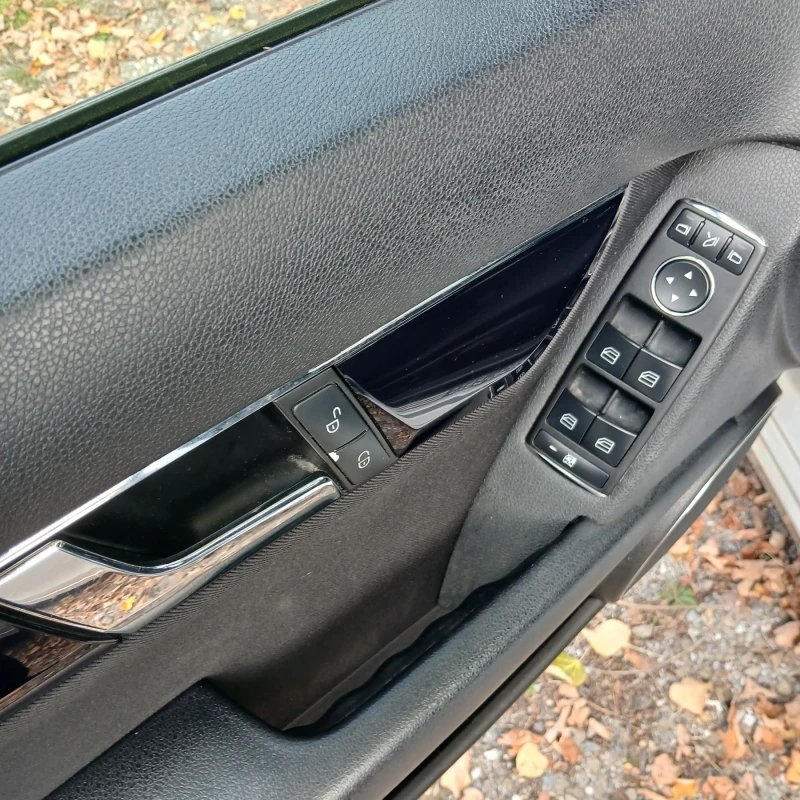 Mercedes-Benz C 220, снимка 5 - Автомобили и джипове - 52297850