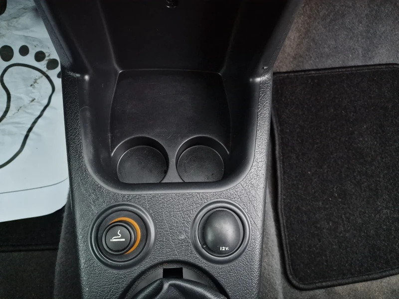 Citroen Berlingo 2.0 HDI* 90k* CLIMA, снимка 12 - Автомобили и джипове - 52805111