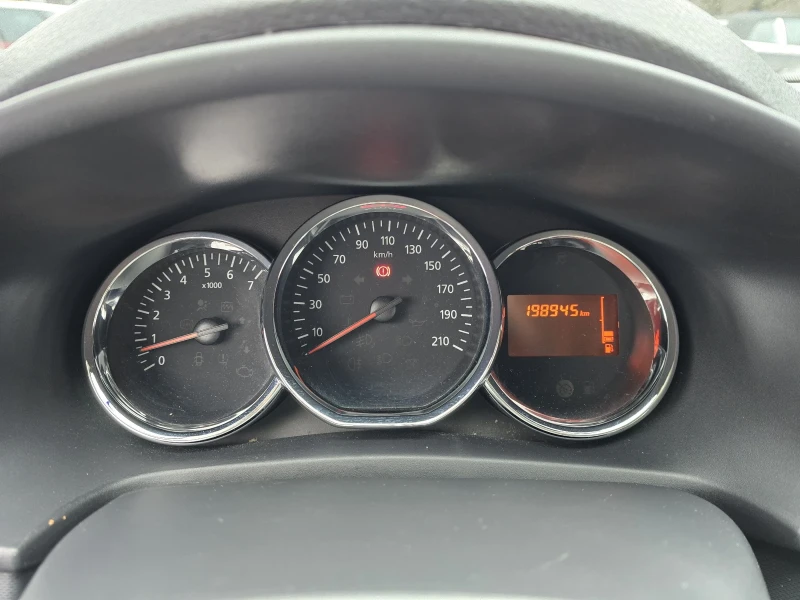 Dacia Sandero Stepway 1.5d 90к.с , снимка 17 - Автомобили и джипове - 53292880
