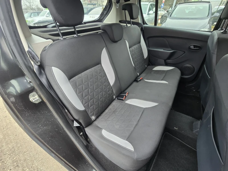 Dacia Sandero Stepway 1.5d 90к.с , снимка 14 - Автомобили и джипове - 53292880