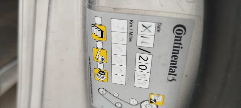 VW Touran 2.0 TDi , снимка 11 - Автомобили и джипове - 53302963