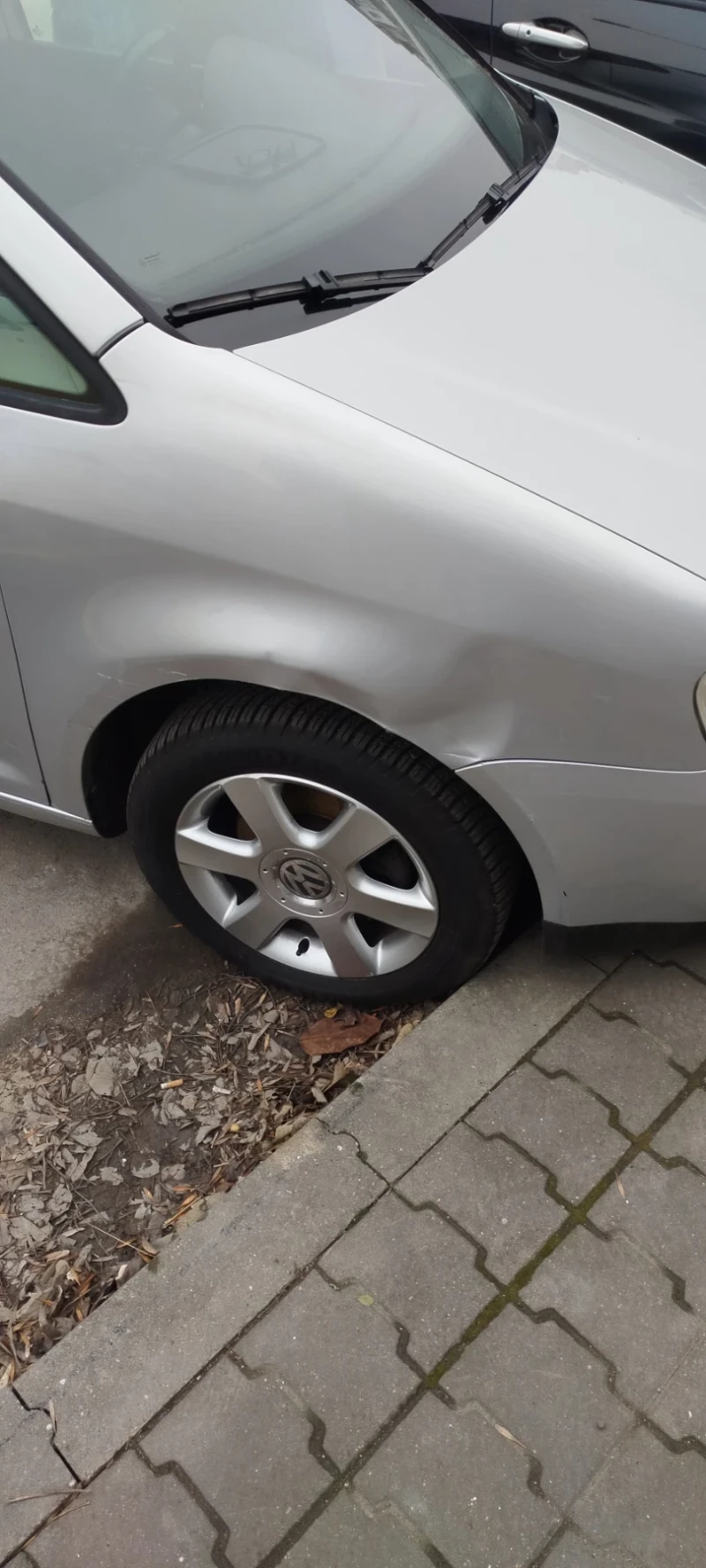 VW Touran 2.0 TDi , снимка 3 - Автомобили и джипове - 53302963