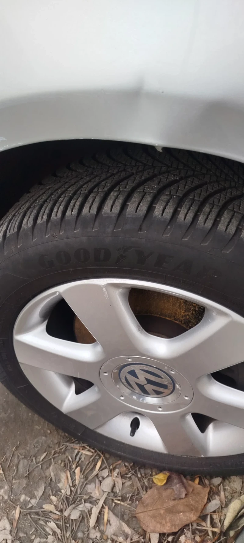 VW Touran 2.0 TDi , снимка 5 - Автомобили и джипове - 53302963