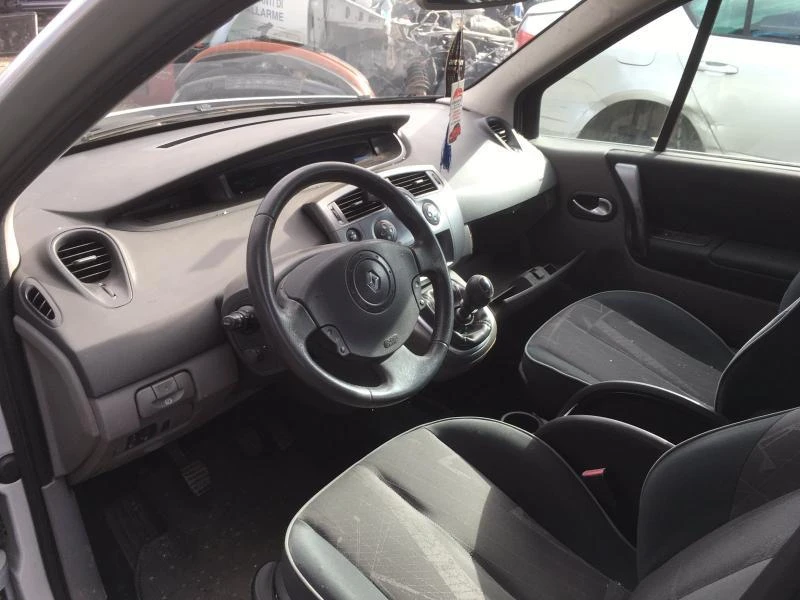 Renault Scenic 1.9 Tdi, снимка 6 - Автомобили и джипове - 35913880