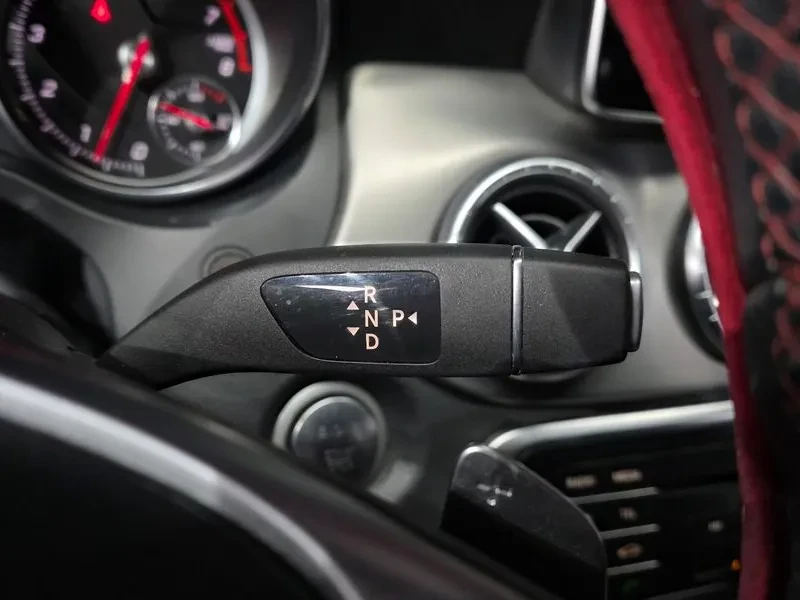 Mercedes-Benz CLA 2.5, снимка 9 - Автомобили и джипове - 54287776