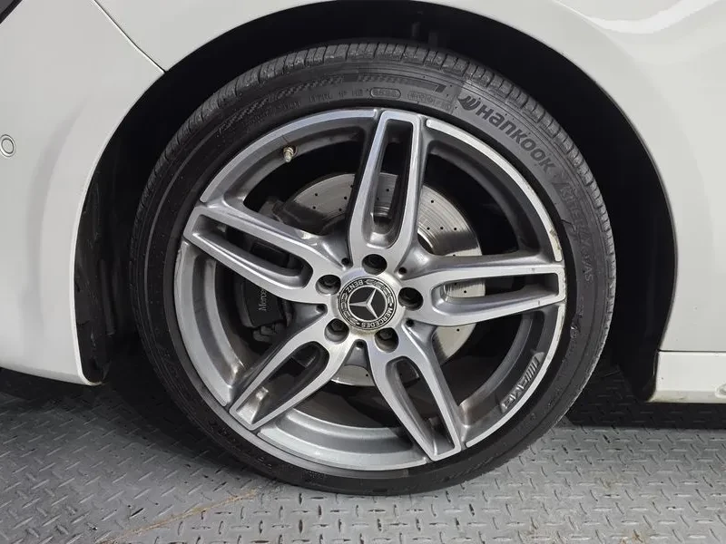 Mercedes-Benz CLA 2.5, снимка 5 - Автомобили и джипове - 54287776