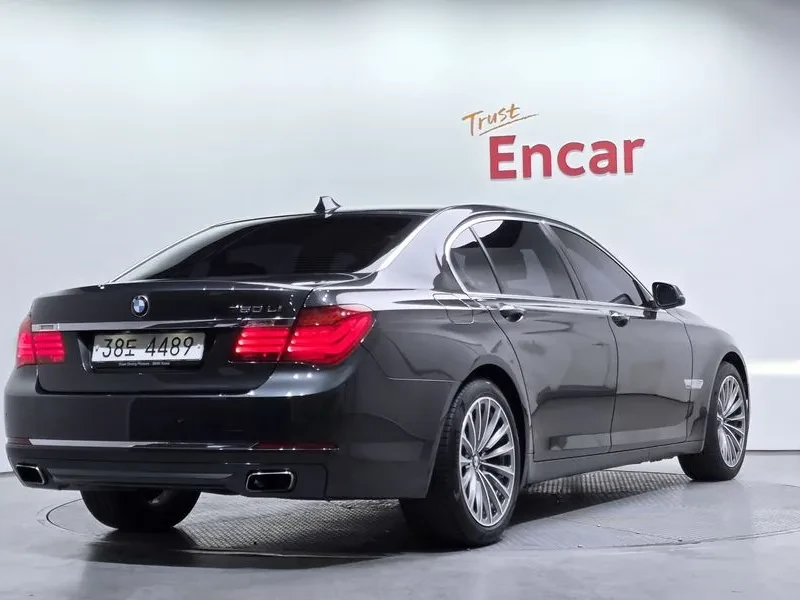 BMW 730, снимка 2 - Автомобили и джипове - 54600919