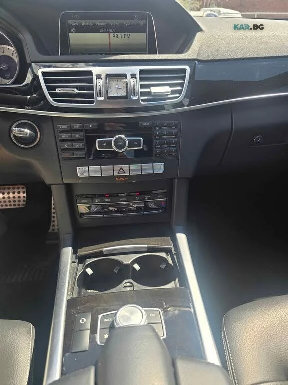 Mercedes-Benz E 300 * АвтоКредит * (ЦЕНА ДО БГ), снимка 13 - Автомобили и джипове - 55123936