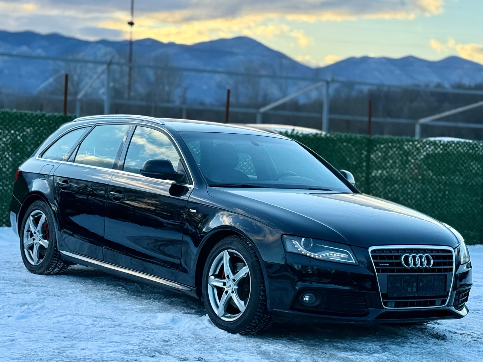 Audi A4 2.0TDi 4x4* XENON* LED* NAVI, снимка 1