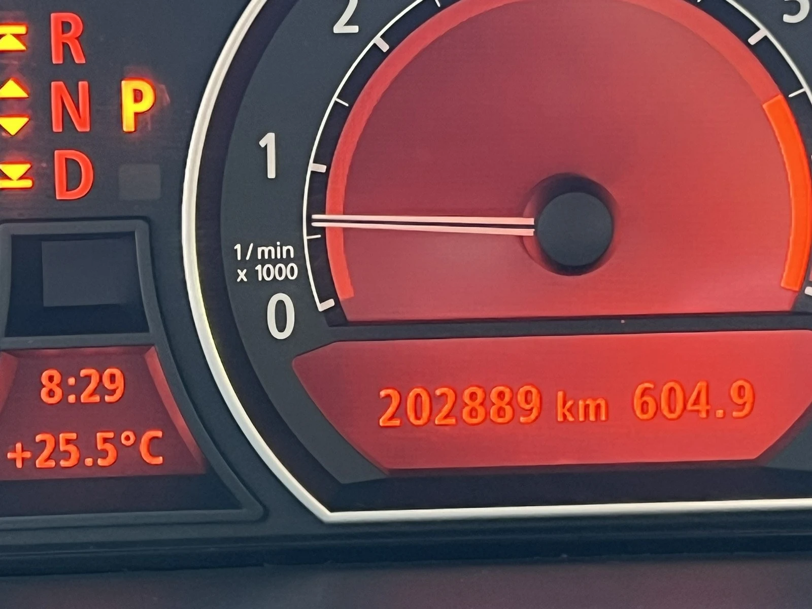 BMW 750 | Mobile.bg   11