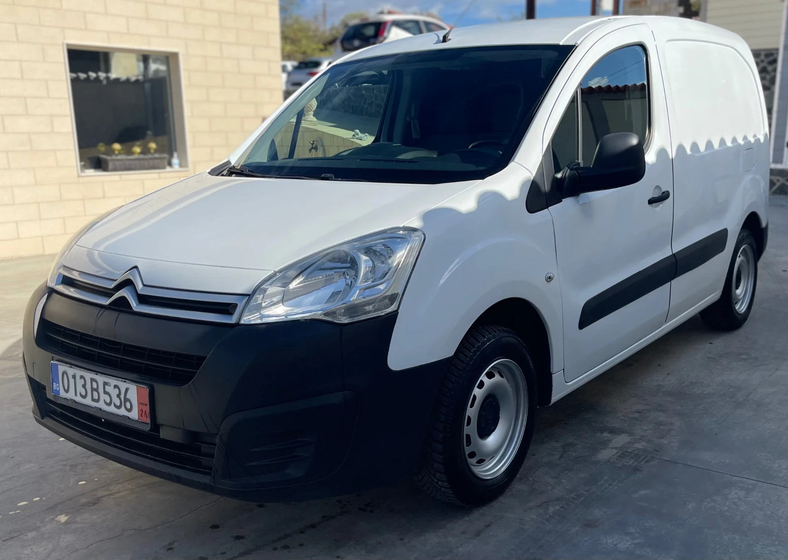 Citroen Berlingo 1.6 HDI Euro 6 Service book  - изображение 2