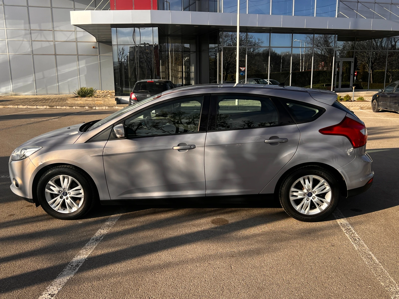 Ford Focus 1.0 100 кс , снимка 2 - Автомобили и джипове - 53810274