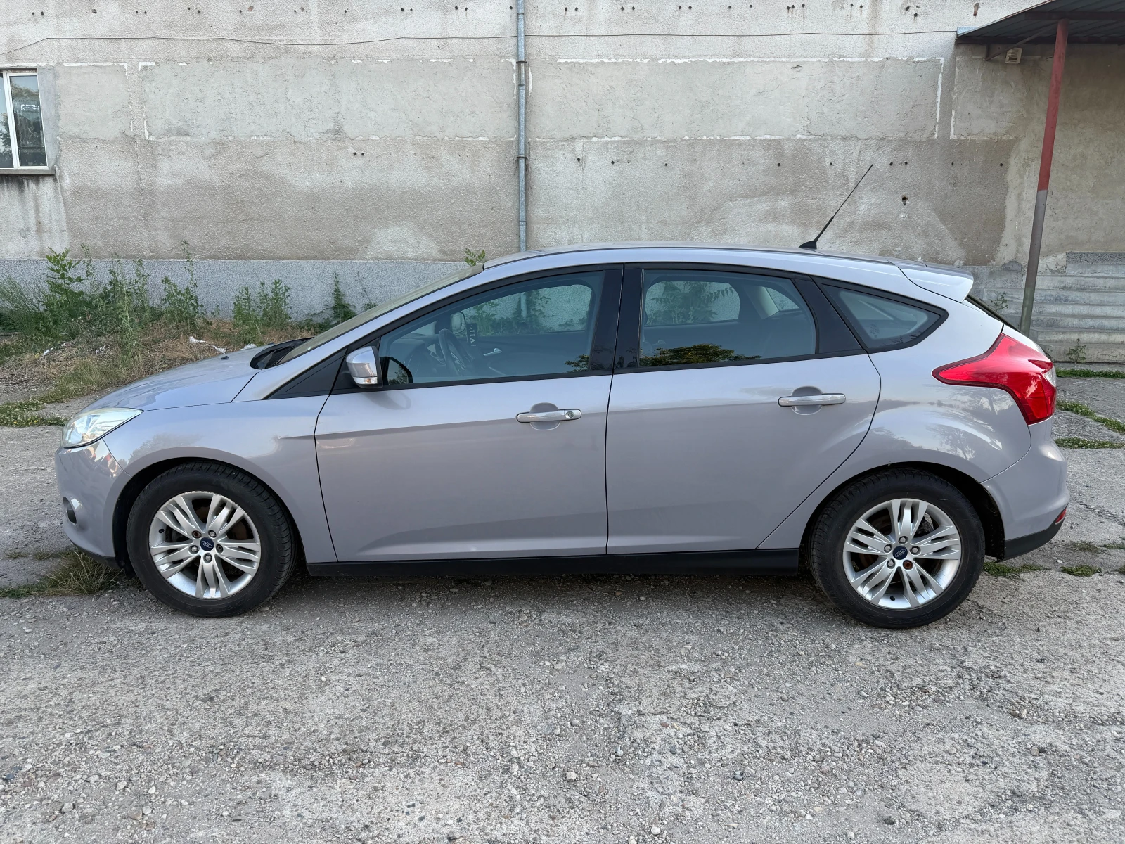 Ford Focus 1.0 100 кс , снимка 2 - Автомобили и джипове - 55298574
