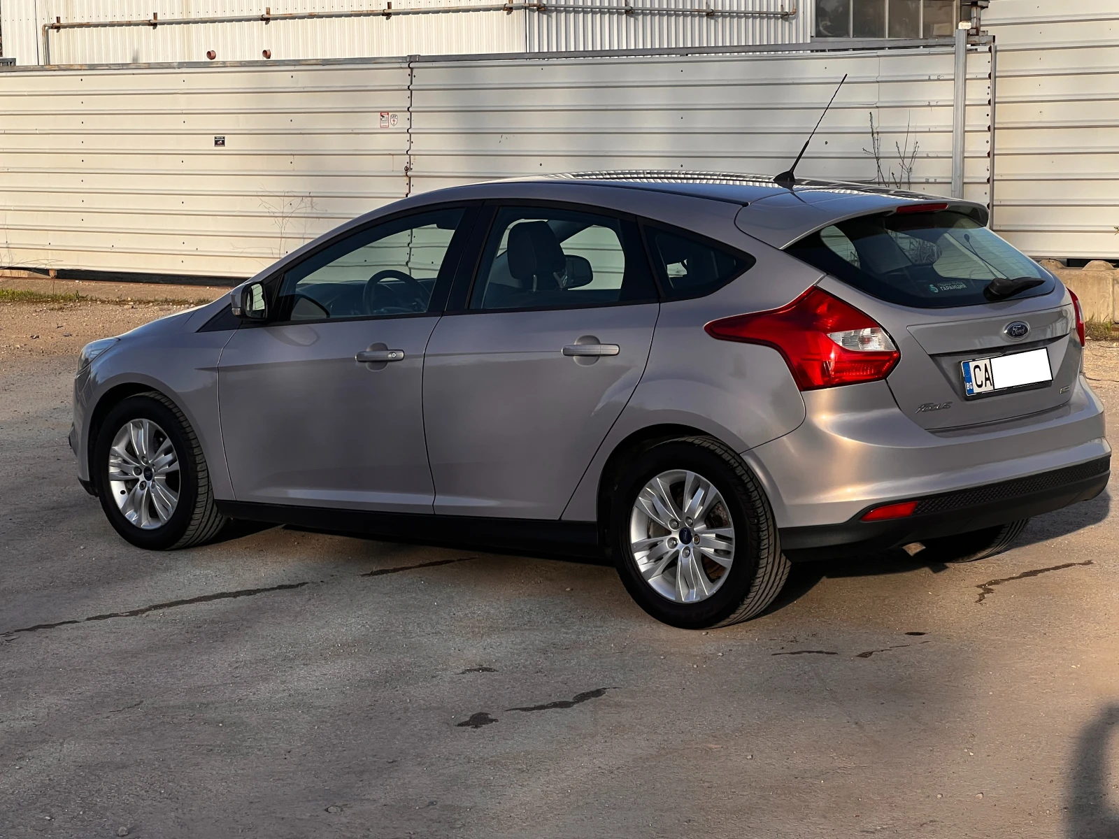 Ford Focus 1.0 100 кс  - изображение 3