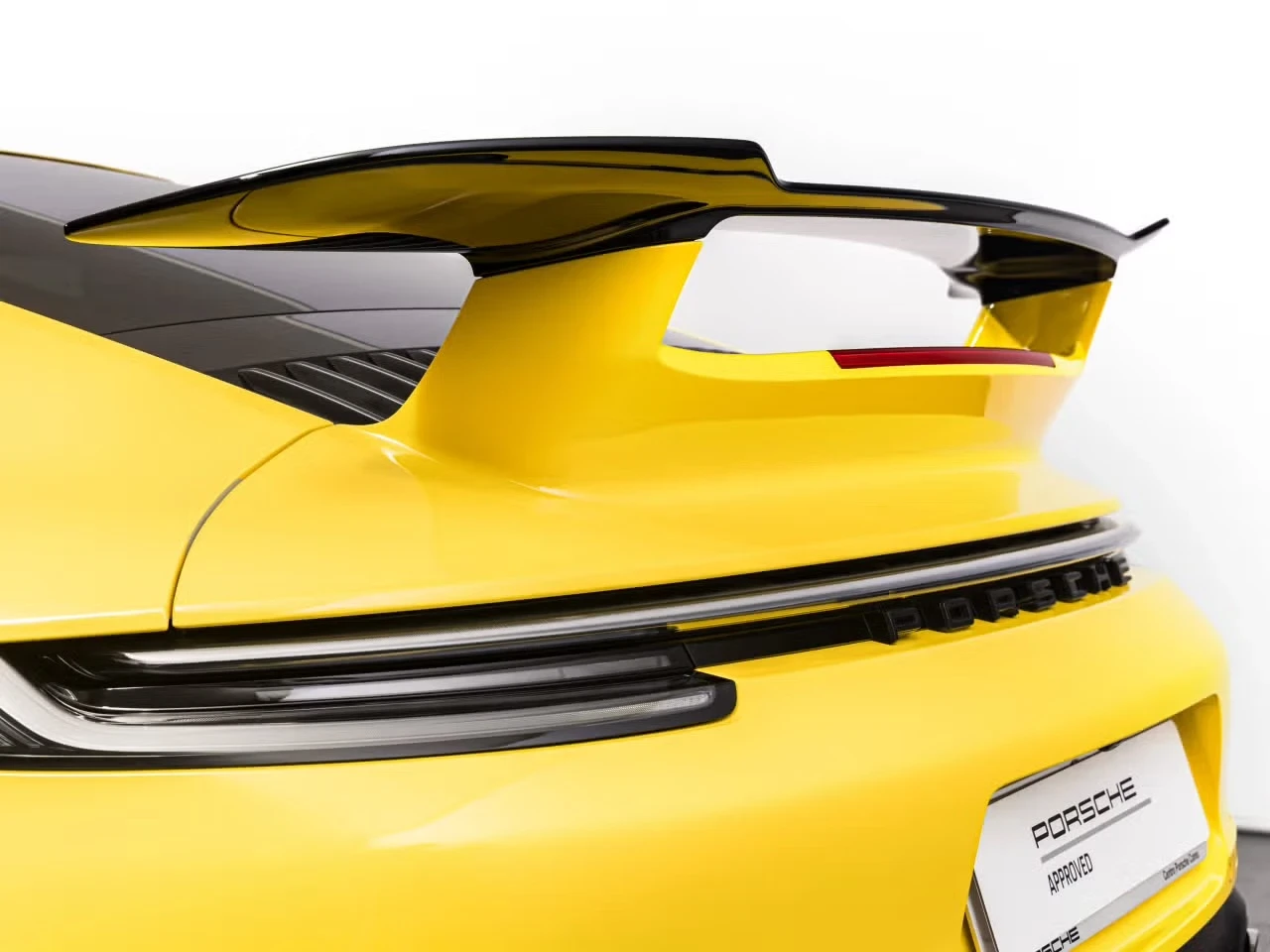 Porsche 911 4GTS Carbon Ceramic - изображение 4