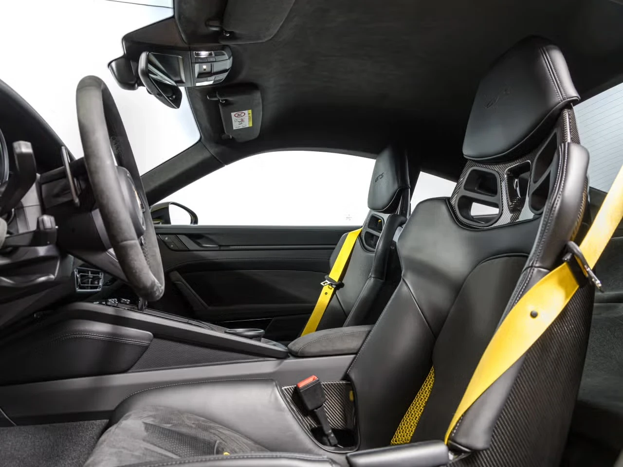 Porsche 911 4GTS Carbon Ceramic - изображение 6