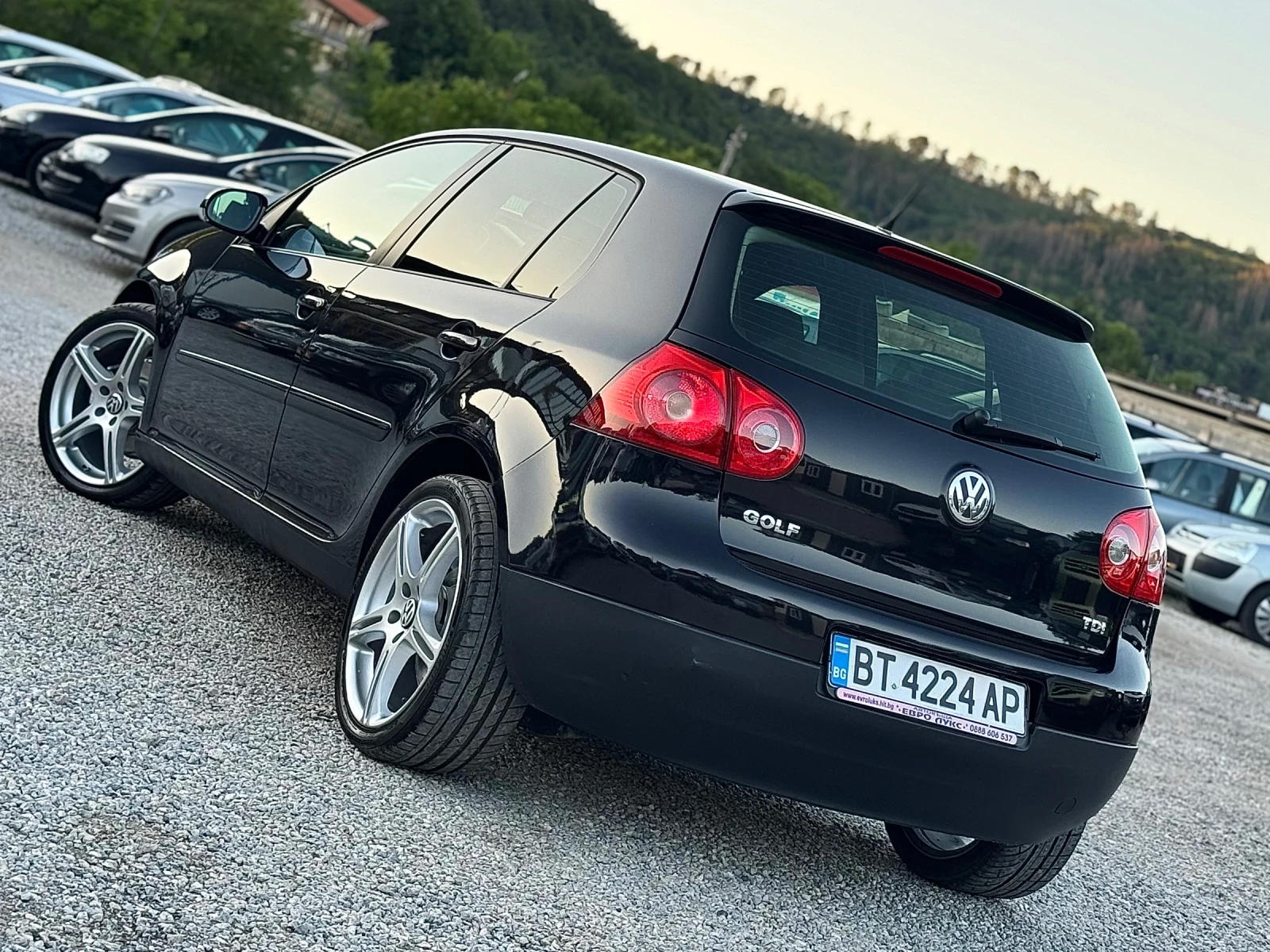 VW Golf 1.9TDI 105кс 6с ОТ ПЪРВИ СОБСТВЕНИК НОВ  - изображение 4