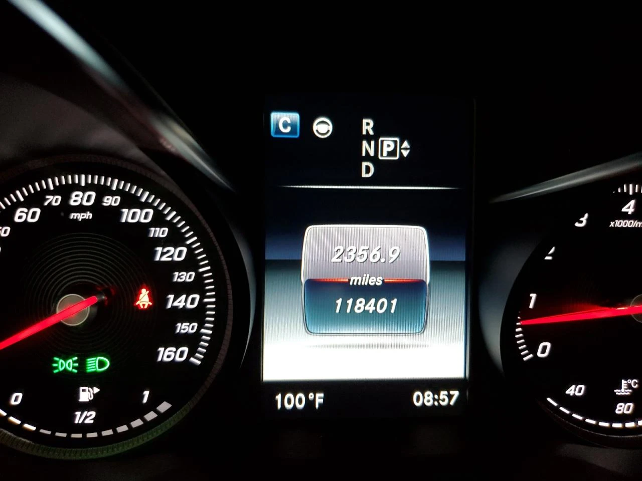Mercedes-Benz C 400 4MATIC * AMG PACK* * ЛИЗИНГ*  - изображение 9